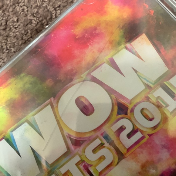 Wow hits 2015 - Top Christian Artist’s CD (3 for $20) - Picture 4 of 5